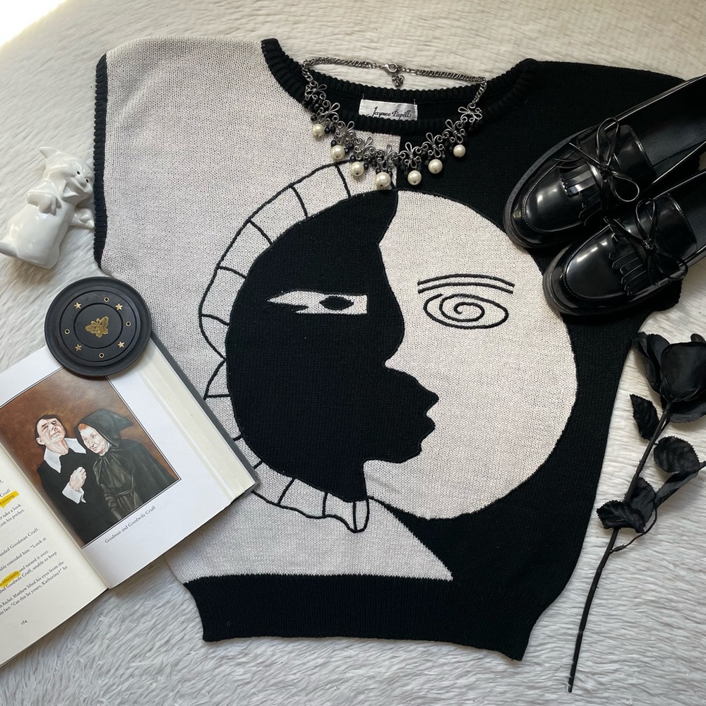 Vintage Jaymee Papell abstract two face moon acrylic black and white sweater top - Picture 7 of 14